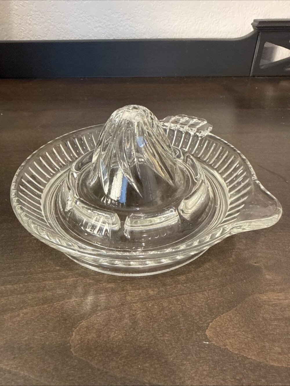 Vintage Clear Glass Orange Citrus Squeezer Reamer Juicer w/ spout lemon lime